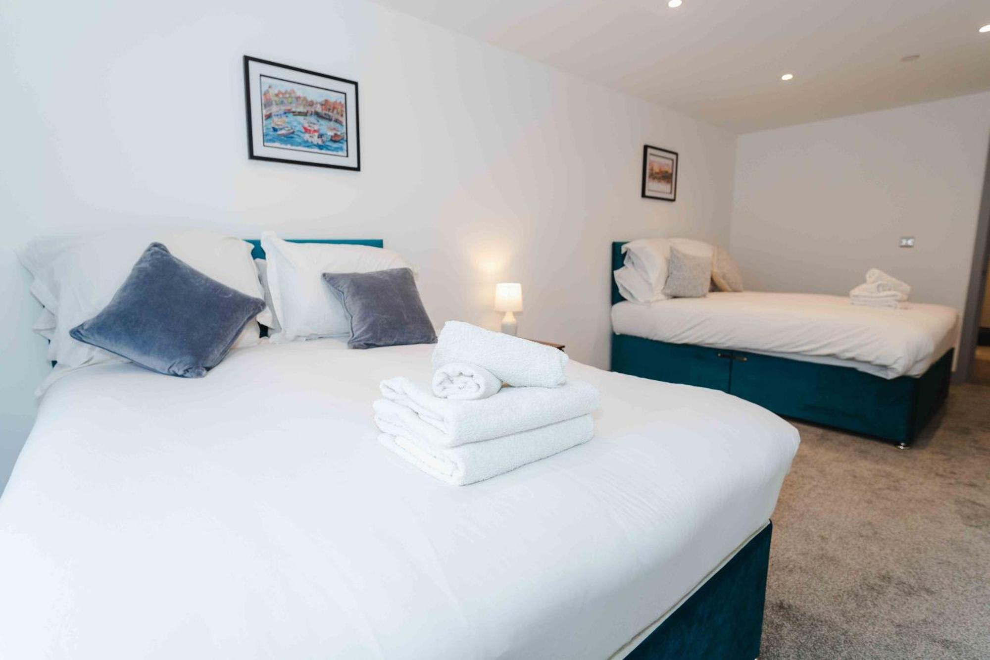 George House Modern Apartments By Vichy Kingston upon Hull Bilik gambar